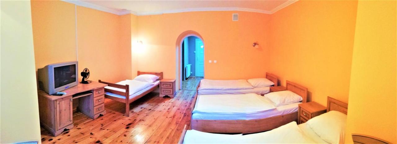 Hostel Dom Goscinny Ela *