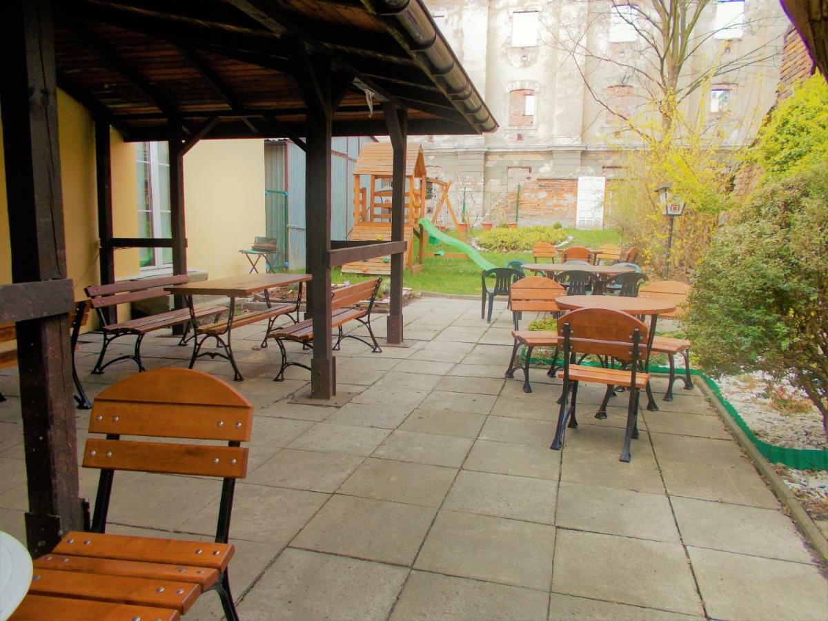 Hostel Dom Goscinny Ela *